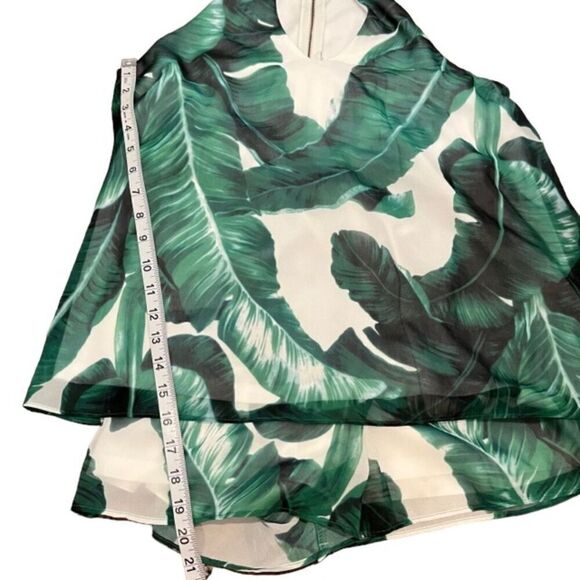 Judith March Short Romper Palm Print Flowy Split Back - Picture 14 of 16